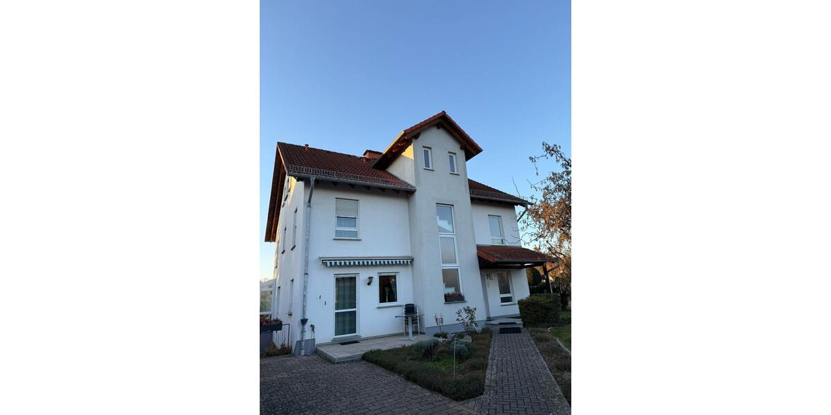 Dachgeschoßwohnung Hattersheim am Main - 2 Zimmer, 63 m&sup2;, 730&euro; | Angebot:24850720