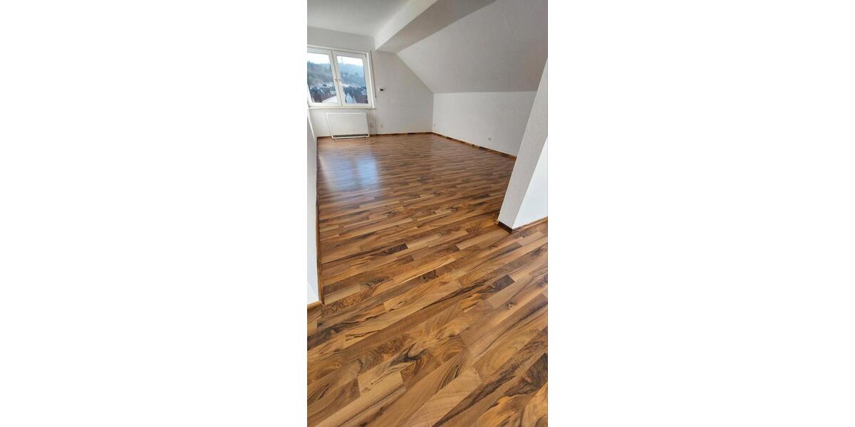 Dachgeschoßwohnung Hofheim am Taunus - 2 Zimmer, 72 m&sup2;, 980&euro; | Angebot:25056873