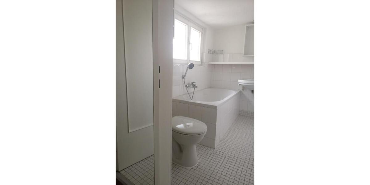 2ZW WOHNUNG ALTBAU WANNENBAD EBK WINTERGARTEN ZENTRALE LAGE FRIEDBERGER ANLAGE 15ECKE SANDWEGPFINGSTWEIDSTR PARK GEGENÜBER RUHIGE LAGE WOHNUNG GEHT NACH HINTEN ZUM GARTEN 2 zimmer