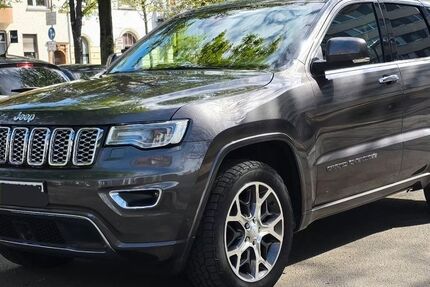 Jeep Cherokee 128.000 km 21.500 &euro; Offenbach am Main 63069