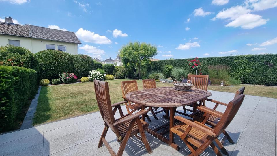 Burgholzhausen: Modernes EFH mit tollem Gartengrundstück! 7 zimmer