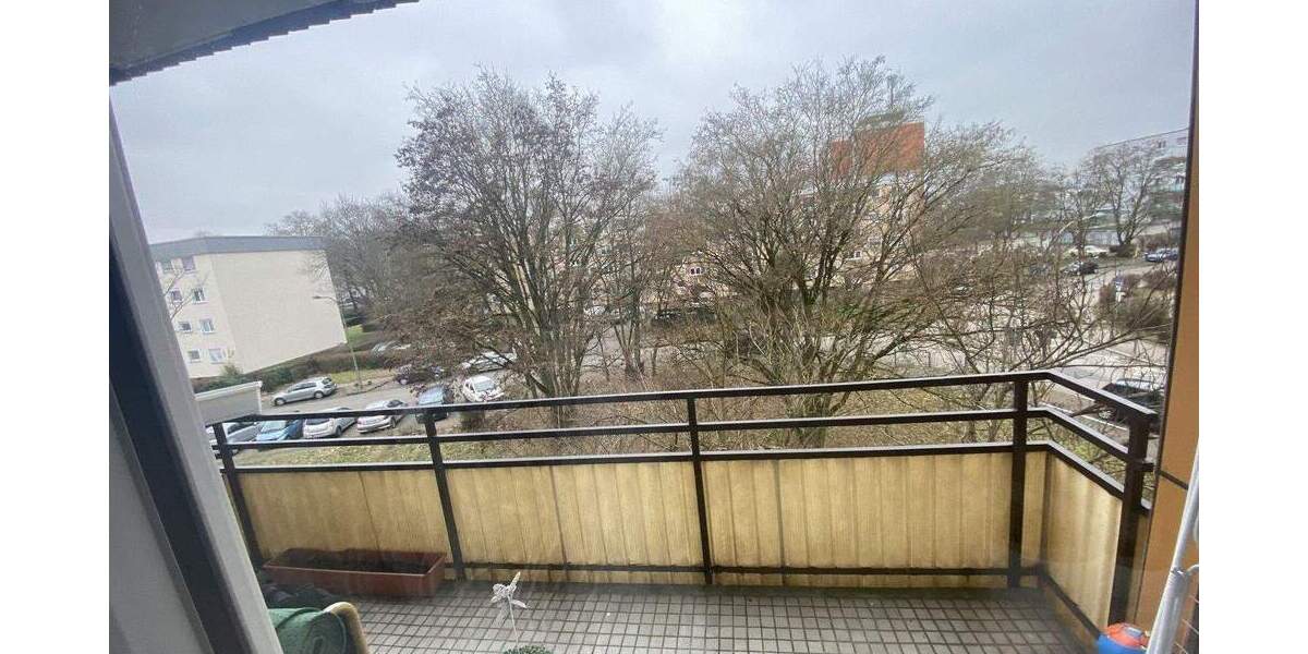 Etagenwohnung Frankfurt Nied - 2 Zimmer, 63 m&sup2;, 1.070&euro; | Angebot:25784600