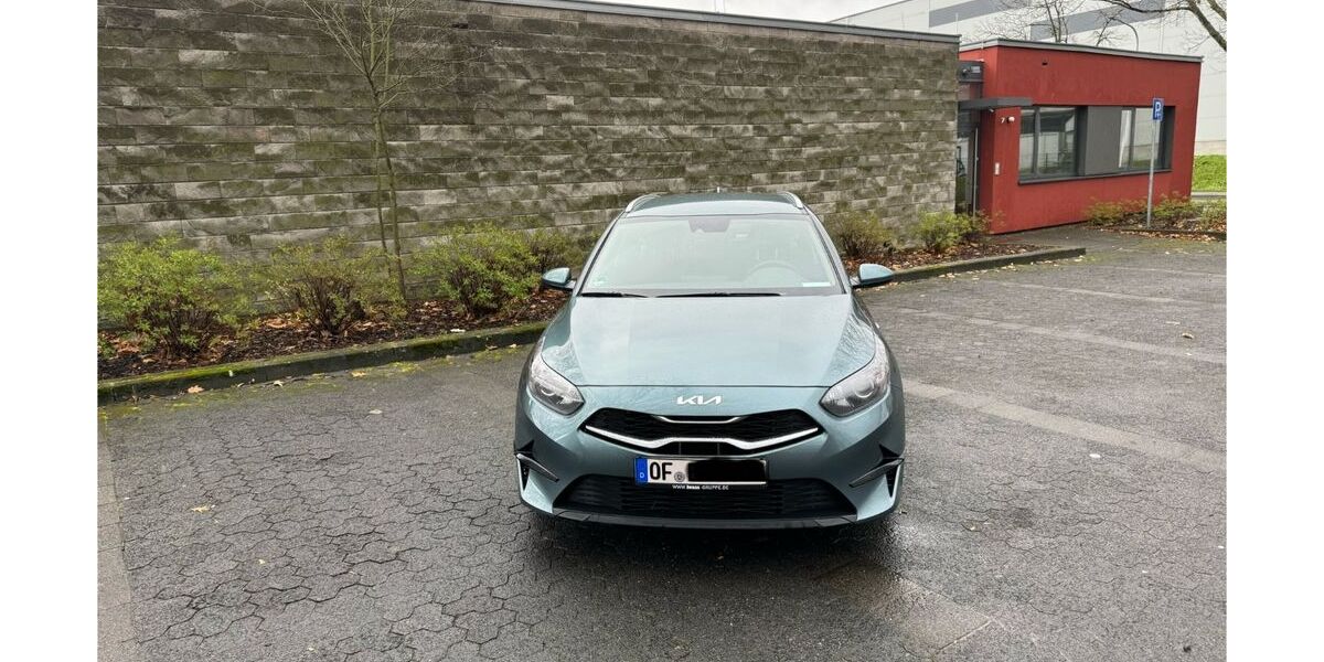 Kia ceed Sportswagon 65.000 km 17.499 &euro; Heusenstamm 63150
