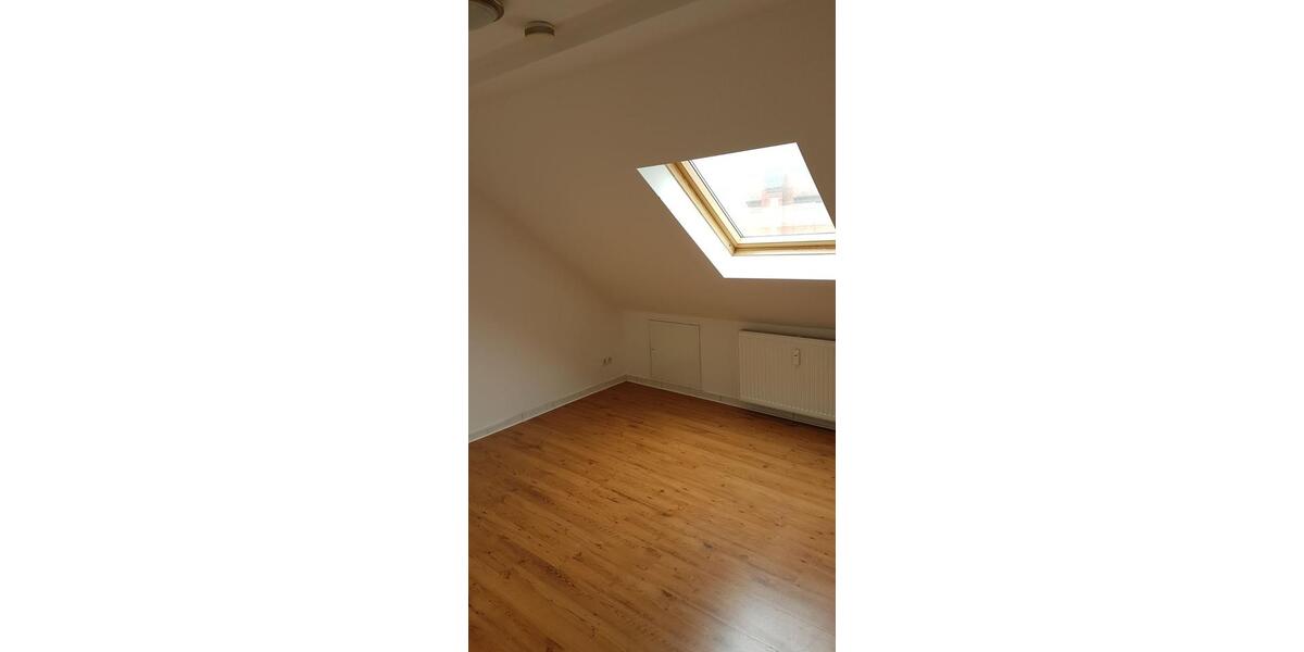 Dachgeschoßwohnung Frankfurt am Main Fechenheim - 2 Zimmer, 47 m&sup2;, 700&euro; | Angebot:25613826