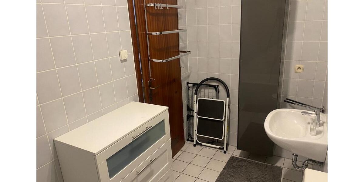 Exklusives Appartement mit Balkon und Einbauküche in der Mainaue 1 zimmer