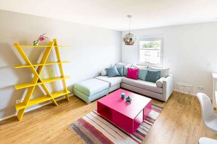 Zimmer Frankfurt-Hausen Hausen - 2 Zimmer, 1.200&euro; | Angebot:25775967