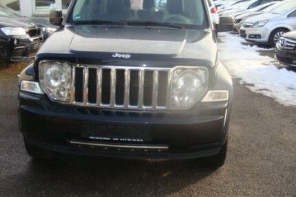 Jeep Cherokee 225.000 km 3.900 &euro; Erlensee 63526