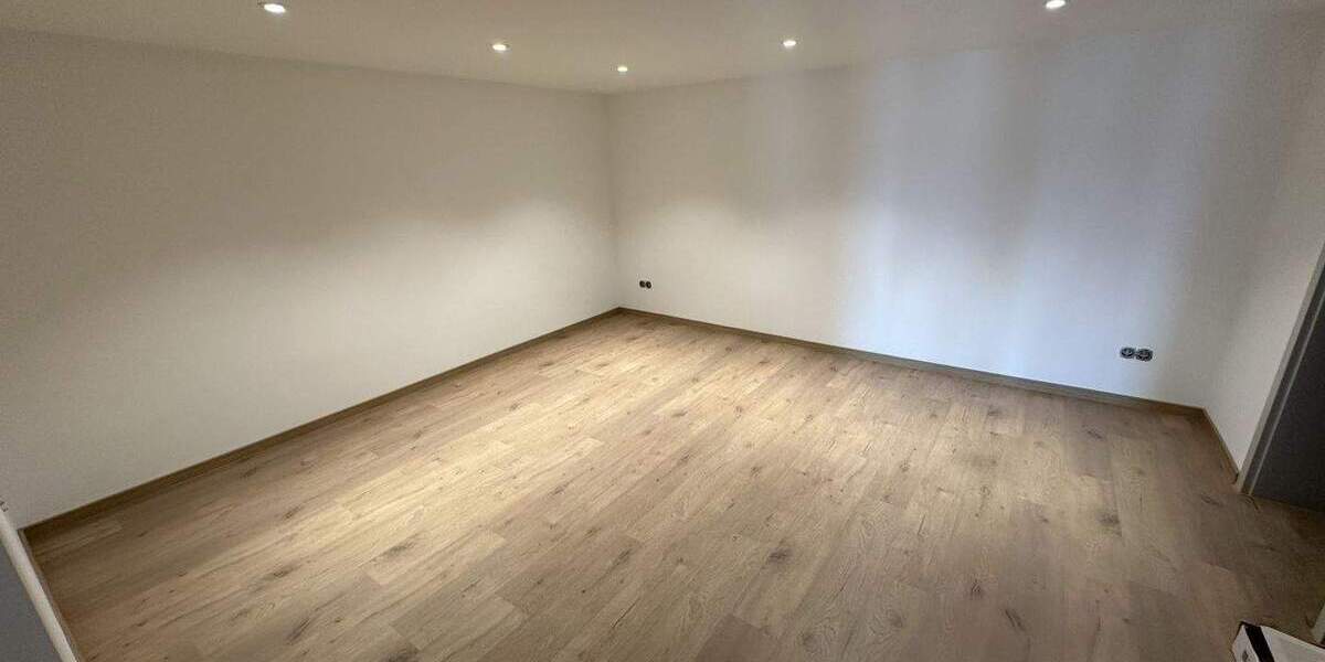 Etagenwohnung Karben Klein-Karben - 3 Zimmer, 170 m&sup2;, 2.050&euro; | Angebot:25665203