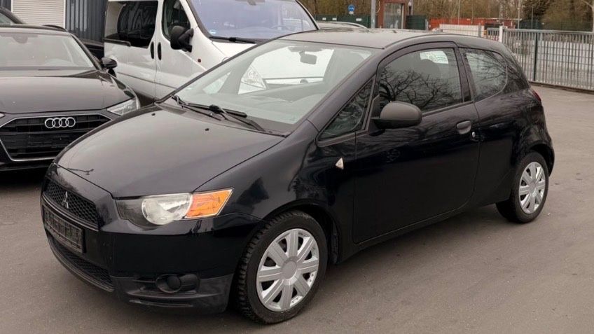 Mitsubishi Colt 180.000 km 1.999 &euro; Frankfurt am Main 60486