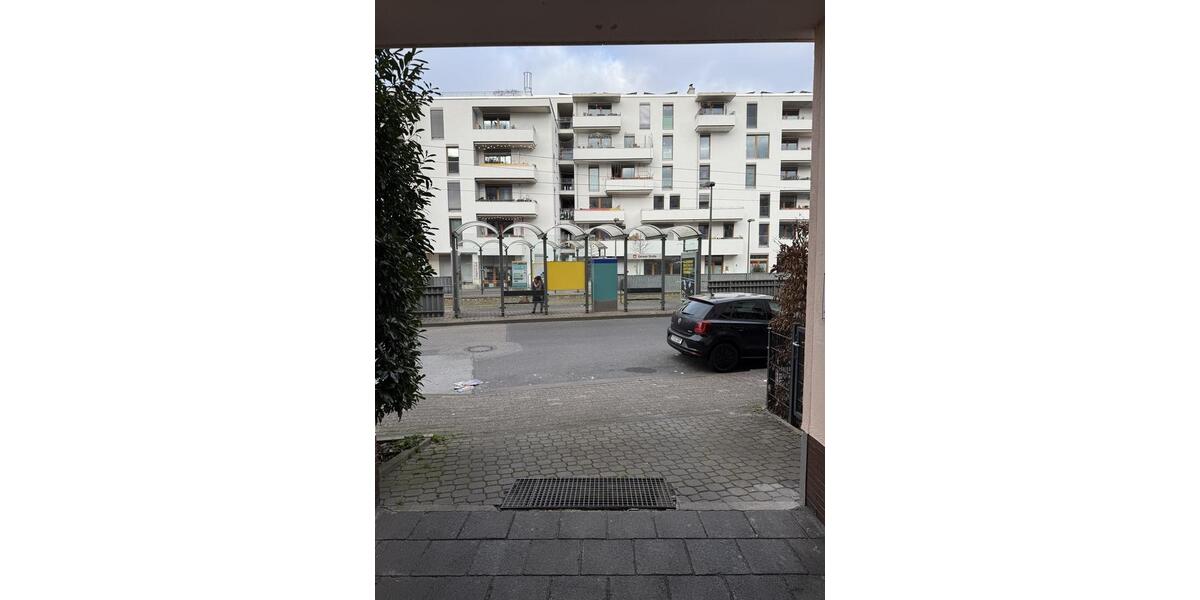 Helle, voll möblierte 1-Zimmer-Wohnung mit Top-Anbindung in Frankfurt-Niederrad 1 zimmer