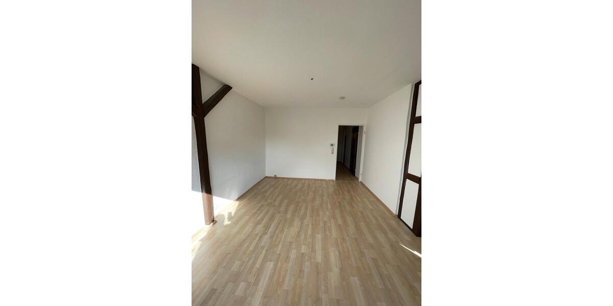 Dachgeschoßwohnung Frankfurt am Main Ost - 3 Zimmer, 60 m&sup2;, 1.240&euro; | Angebot:26656471