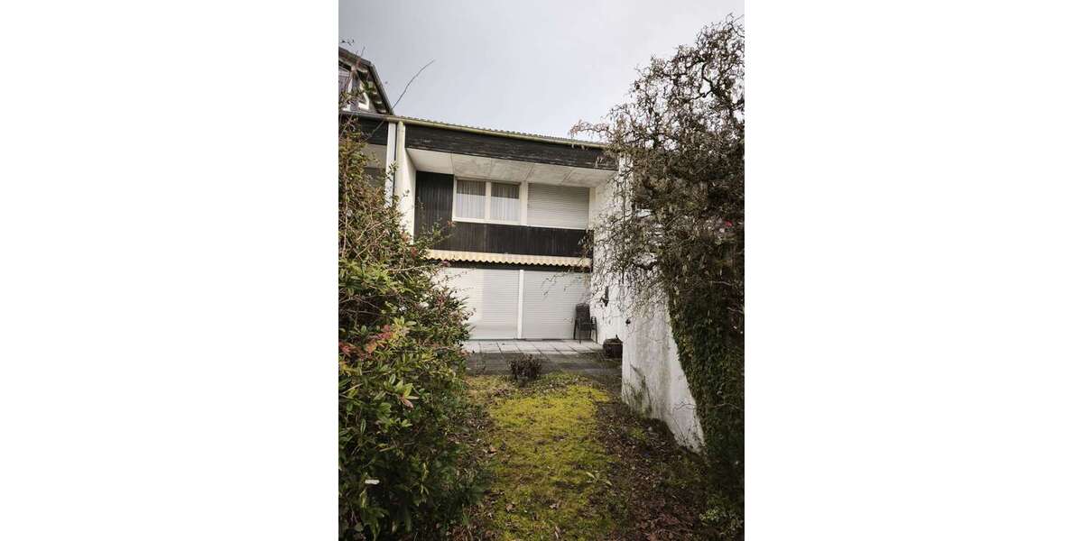 Haus zum Kaufen in Schwalbach 695.000 € 150 m² 5 zimmer