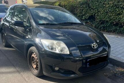 Toyota Auris 232.856 km 2.990 &euro; Frankfurt am Main 60386