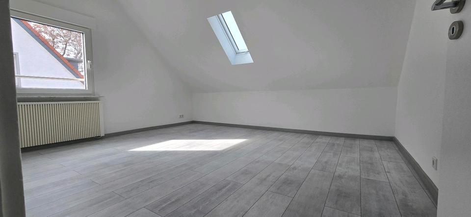 Dachgeschoßwohnung Hanau Lamboy - 2.5 Zimmer, 45 m&sup2;, 750&euro; | Angebot:25636427