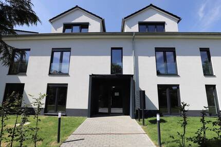 ** Feldrandlage** Vollmöblierte 3-Zimmer-Wohnung mit Einbauküche und Balkon 3 zimmer