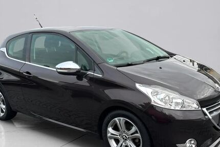 Peugeot 208 49.900 km 9.390 &euro; Egelsbach 63329