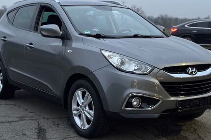 Hyundai ix35 99.460 km 9.400 &euro; Sulzbach Taunus 65843