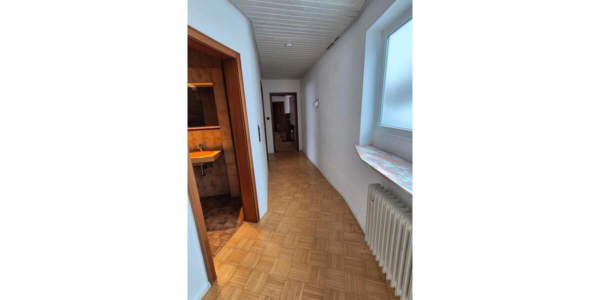 Etagenwohnung Langenselbold - 4 Zimmer, 140 m&sup2;, 1.260&euro; | Angebot:25323850