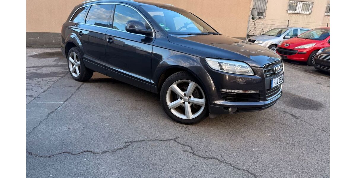 Audi Q7 278.000 km 8.300 &euro; FRANKFURT 65933