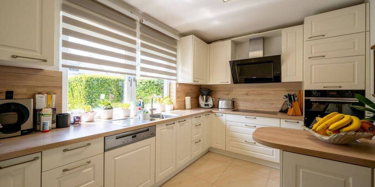 Einfamilienhaus Frankfurt am Main Nieder-Eschbach - 8 Zimmer, 291 m&sup2;, 1.285.000&euro; | Angebot:26685208