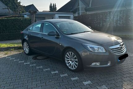 Opel Insignia 125.000 km 9.299 &euro; Rüsselsheim 65428