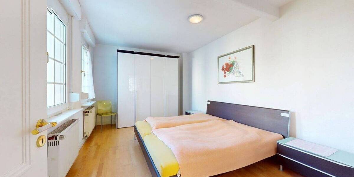 Mehrfamilienhaus, Wohnhaus Frankfurt am Main Fechenheim - 8 Zimmer, 226 m&sup2;, 890.000&euro; | Angebot:26804073