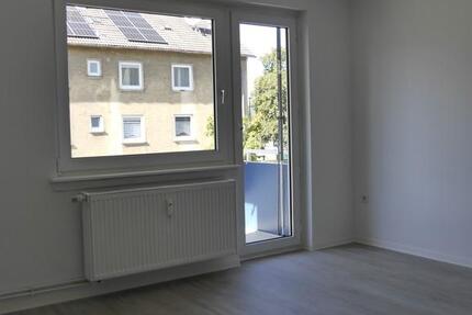 Schöne 3-Zimmer-Wohnung mit Tageslichtbad und Balkon in Hanau-Großauheim zu vermieten zimmer