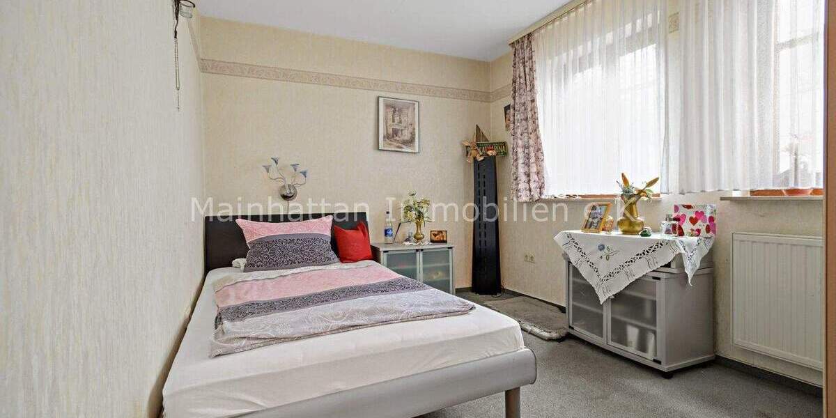 Einfamilienhaus Bad Homburg vor der Höhe Kirdorf - 7 Zimmer, 205 m&sup2;, 600.000&euro; | Angebot:25779312