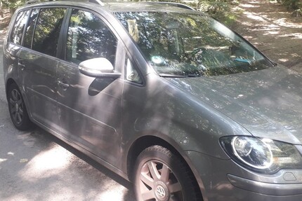 VW Touran 242.000 km 4.950 &euro; Ginsheim-Gustavsburg 65462