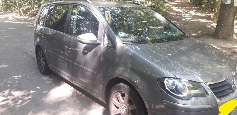 VW Touran 242.000 km 4.950 &euro; Ginsheim-Gustavsburg 65462