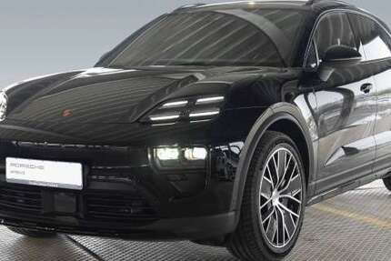 Porsche Macan 9.900 km 88.990 € Frankfurt am Main 60314