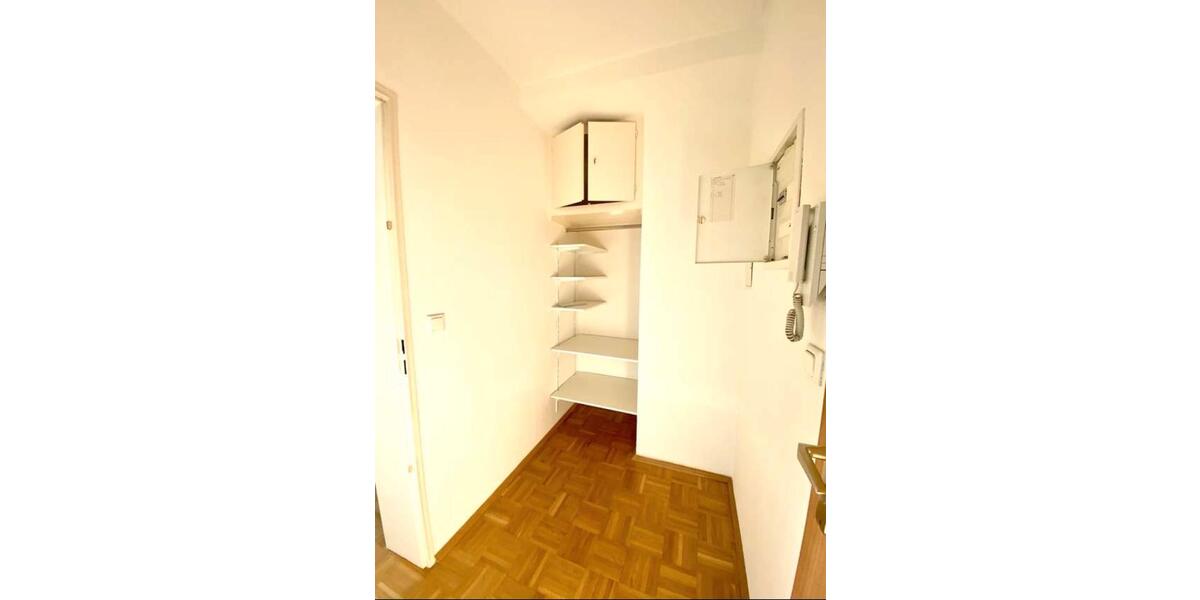 Dachgeschoßwohnung Frankfurt am Main Nied - 1.5 Zimmer, 28 m&sup2;, 730&euro; | Angebot:26425619