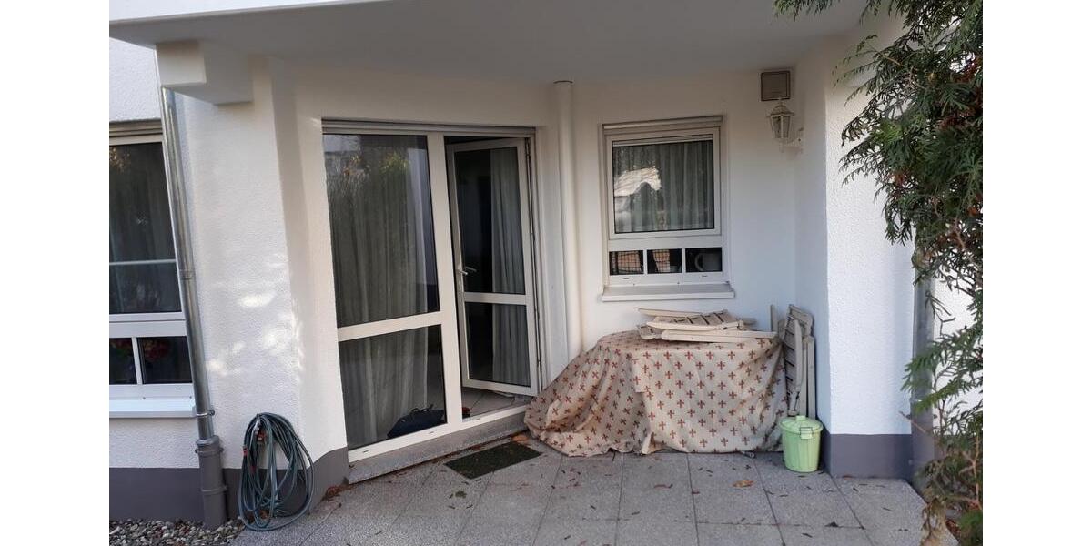 3-Zimmer Wohnung mit Terasse und Gartenanteil in Schwalbach am Ta 3 zimmer