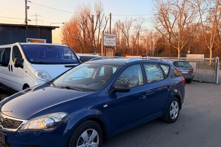 Kia ceed / Ceed 98.000 km 3.999 &euro; Frankfurt am Main 60486