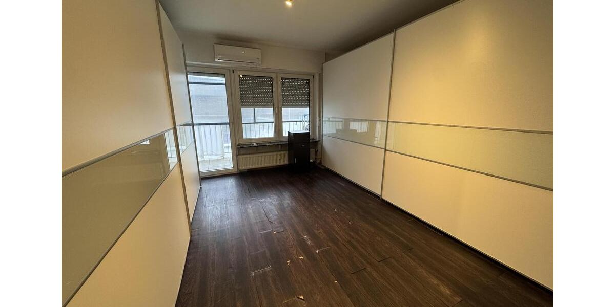 Möblierte 3-Zimmer-Wohnung (90 m²) mit Balkon, Klima & EBK – Nähe EZB 3 zimmer