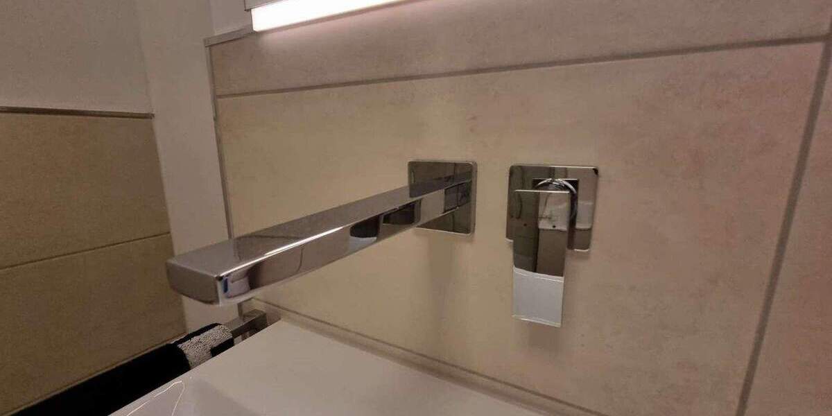 sehr geschmackvoll möbilierte, kernsanierte Wohnung in grüner Lage von Frankfurt 4 zimmer