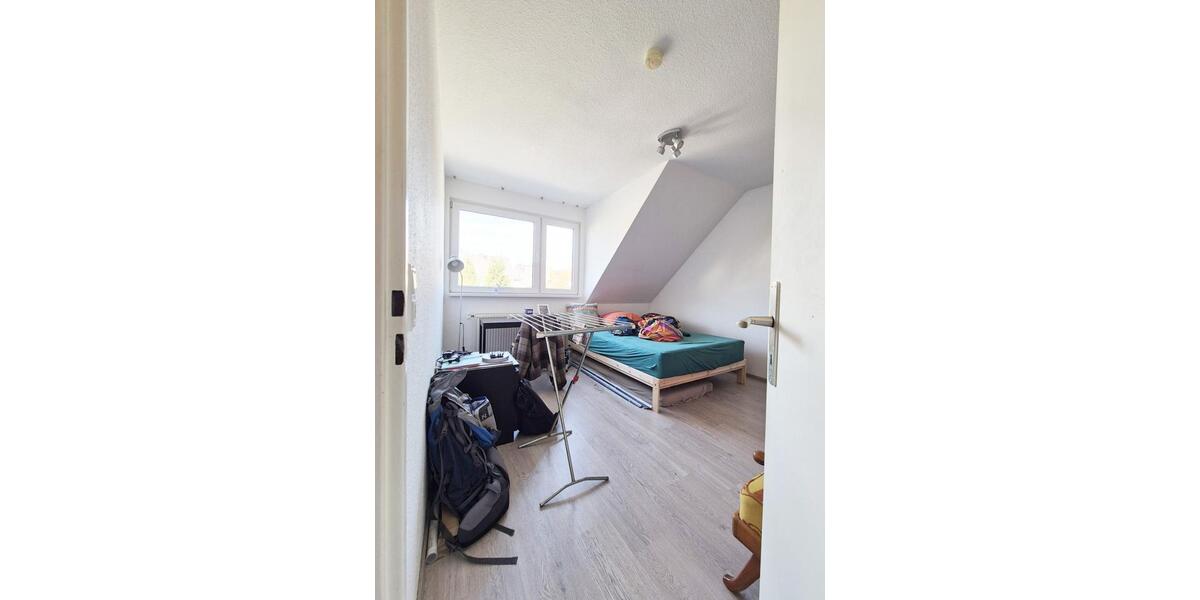 Dachgeschoßwohnung Frankfurt am Main Oberrad - 4 Zimmer, 69 m&sup2;, 420.000&euro; | Angebot:27016010