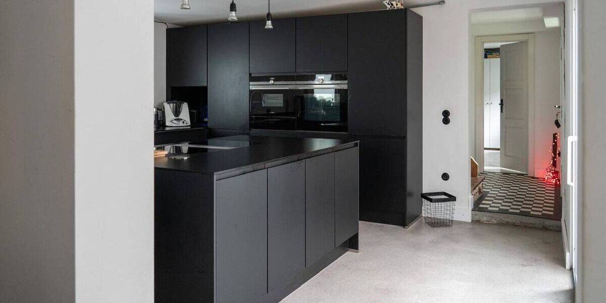Einfamilienhaus Frankfurt am Main Niederursel - 8 Zimmer, 180 m&sup2;, 950.000&euro; | Angebot:26877564