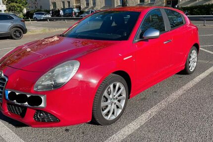 Alfa Romeo Giulietta 165.000 km 5.299 &euro; Frankfurt am Main 60385