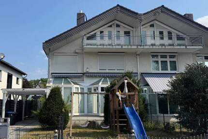 Haus zum Mieten in Neu-Isenburg 2.300 € 161 m² 7 zimmer