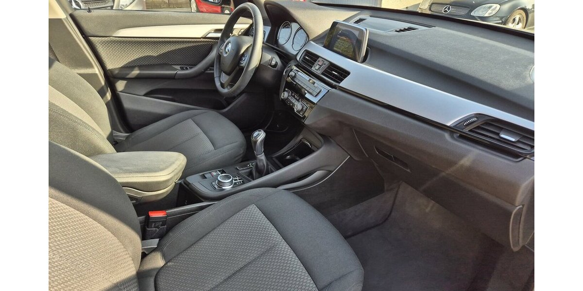 BMW X1 sDrive 18 i Advantage LED, Navigation 53.758 km 17.890 &euro; Rodgau 63110