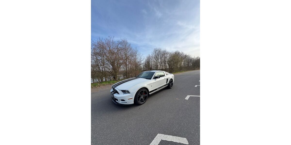 Ford Mustang 112.600 km 16.500 &euro; Mainflingen 63533