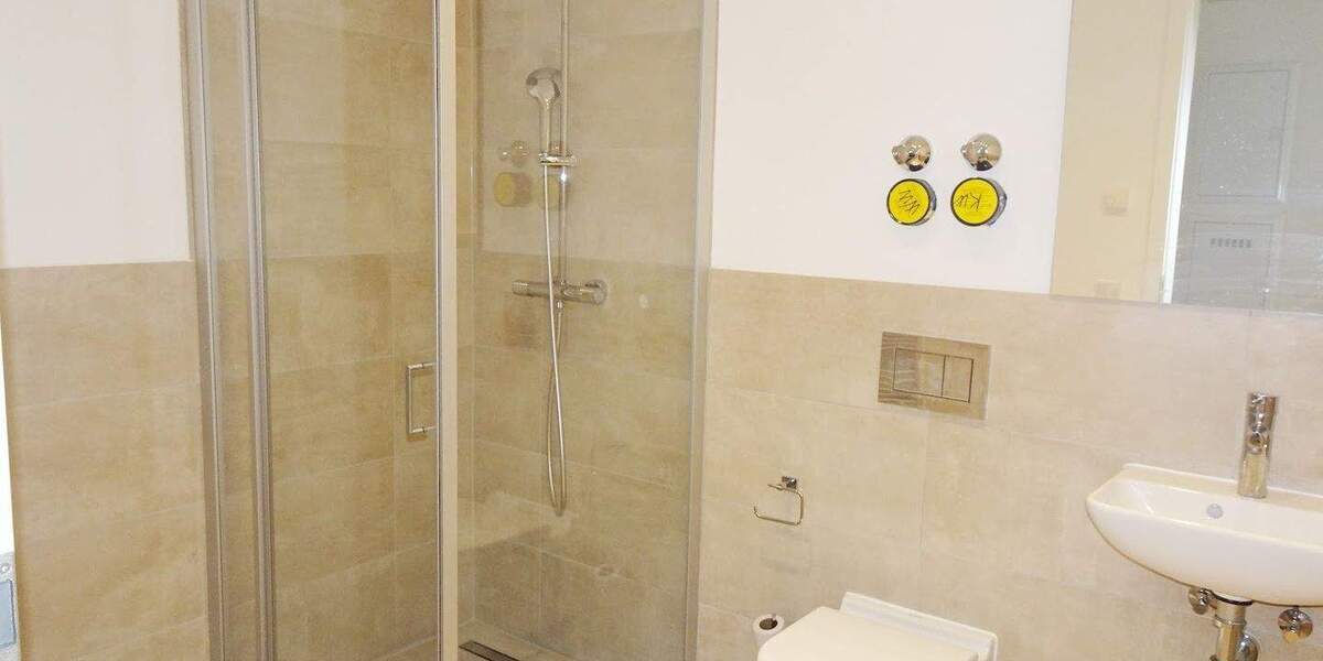 Terrassenwohnung Frankfurt am Main Schwanheim - 3 Zimmer, 104 m&sup2;, 1.900&euro; | Angebot:25815069