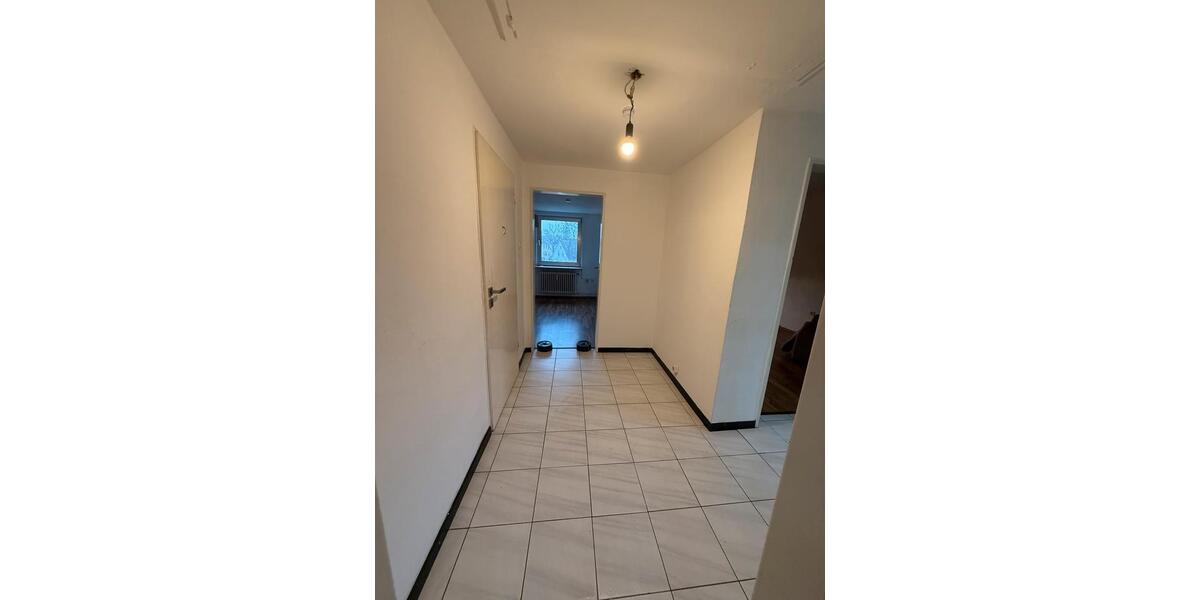 2,5 Zimmer Dachgeschosswohnung 65m2 mit Einbauküche & Geräte 2.5 zimmer