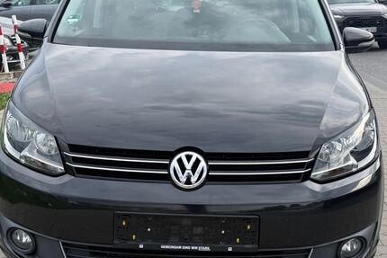 VW Touran 134.127 km 10.199 &euro; Dietzenbach 63128