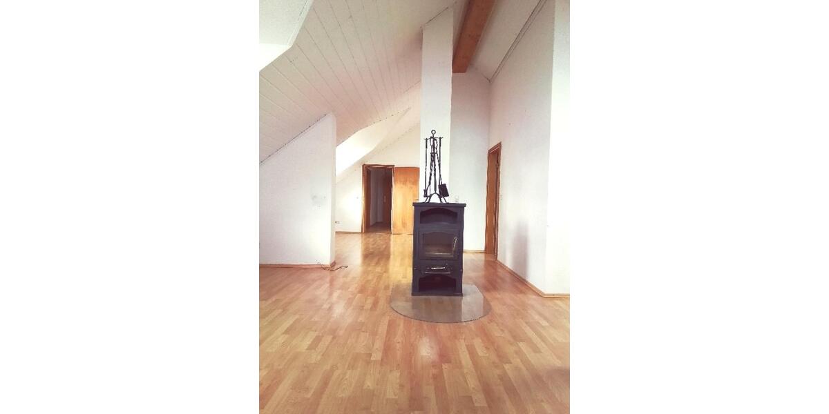 Dachgeschoßwohnung Niedernhausen - 3.5 Zimmer, 81 m&sup2;, 235.000&euro; | Angebot:24626402