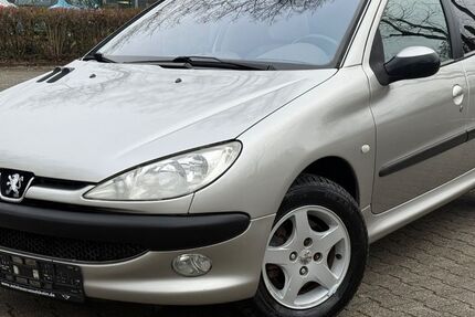 Peugeot 206 150.000 km 3.660 &euro; Rüsselsheim 65428