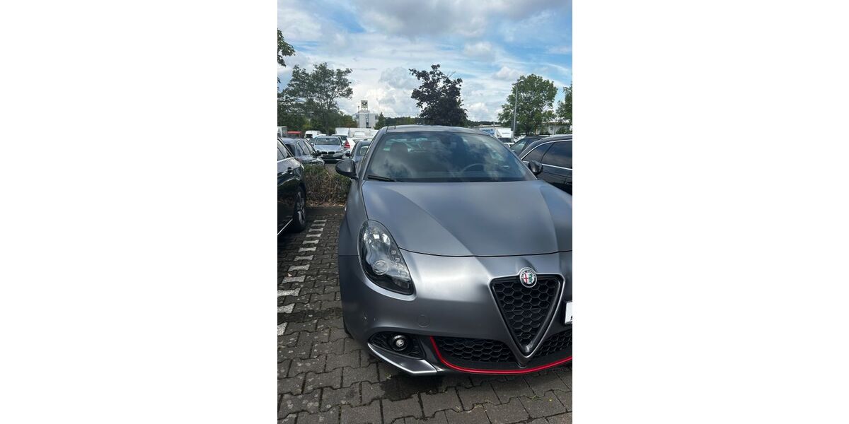 Alfa Romeo Giulietta 120.500 km 13.500 &euro; Leutasch 06105