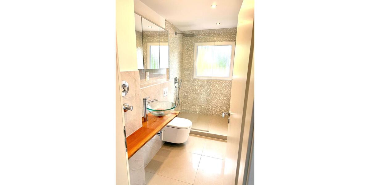 Dachgeschoßwohnung Frankfurt am Main Nied - 3 Zimmer, 62 m&sup2;, 1.650&euro; | Angebot:26596238