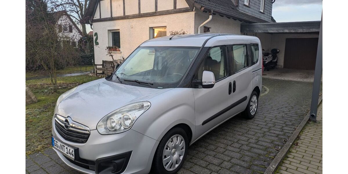 Opel Combo 127.000 km 5.550 &euro; Rüsselsheim 65428